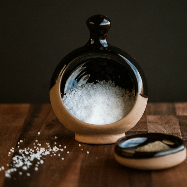 Salt Pig & Pepper Pinch Pot - Black Salt Pig & Pepper Pinch Pot - Black